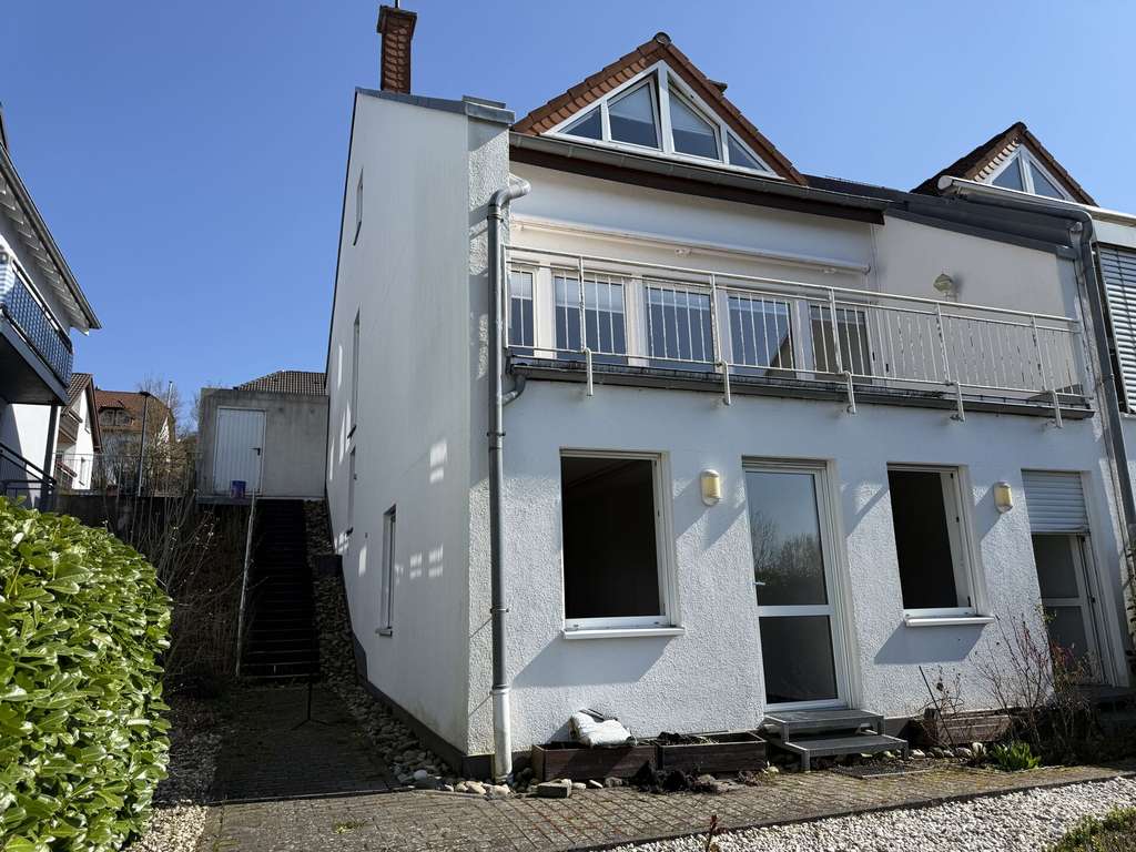 Immobilie in Daun - Gepflegtes Reihenendhaus in ruhiger Wohnlage der Gemeinde Daun-Pützborn - Bild 0