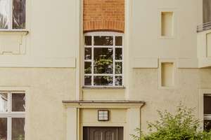 Ruhige Innenhoflage im Winsviertel, fein modernisierter Altbau, hell und reduziert gestaltet – Christburger Strasse 48, 10405 Prenzlauer Berg, Berlin – Vorschaubild 12