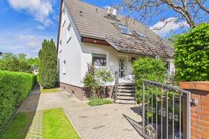 DHH in Biesdorf mit Gartenruhe auf 94 m² | Klima | Terrasse – Die vollständige Adresse der Immobilie erhältst du vom Anbieter., 12683 Biesdorf, Berlin – Vorschaubild 3