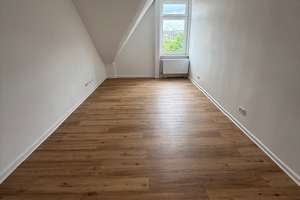 kernsanierte ruhige und hübsche 2 ZKB Altbauwohnung ab sofort zu vermieten – Yorckstraße 13, 65195 Westend / Bleichstraße, Wiesbaden – Vorschaubild 3