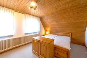 Solides Einfamilienhaus mit großzügigem
Garten in Kreyenbrück – Die vollständige Adresse der Immobilie erhältst du vom Anbieter., 26133 Kreyenbrück, Oldenburg (Oldenburg) – Vorschaubild 5