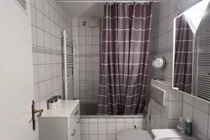 Lichtdurchflutete 3 Zimmer Wohnung mit Wohnküche in zentraler Innenstadtlage – Wollhausstraße 30, 74072 Heilbronn – Vorschaubild 9