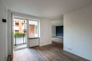 Zentral in Rissen: 3- Zi.-Wohnung im Hochparterre mit Loggia & Tiefgarage – Die vollständige Adresse der Immobilie erhältst du vom Anbieter., 22559 Rissen, Hamburg – Vorschaubild 3