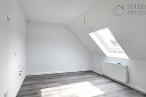 MODERNE 2-ZIMMER-DACHGESCHOSSWOHNUNG MIT SCHÖNEM AUSBLICK ÜBER REMSCHEID – 42859 Zentralpunkt, Remscheid – Vorschaubild 8