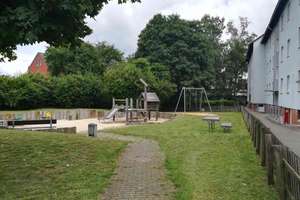 Für die kleinen Mäuse, Spielplatz vor dem Häusle. – Im Turmswinkel 10, 38122 Rüningen, Braunschweig – Vorschaubild 2