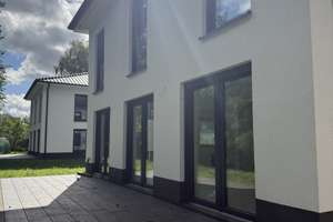 Ihr Traumhaus wartet: Exklusive Neubau-Doppelhaushälfte – luxuriös & sofort bezugsfertig – Die vollständige Adresse der Immobilie erhältst du vom Anbieter., 15827 Blankenfelde-Mahlow – Vorschaubild 9