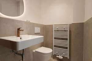 Erstbezug nach Sanierung! Super WG tauglich! inkl EBK! 2-ZKB Wohnung mit Balkon *Provisionsfrei! – Die vollständige Adresse der Immobilie erhältst du vom Anbieter., 81243 Pasing, München – Vorschaubild 9