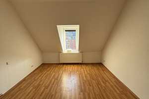 Modernisierte 3-Zimmer-Wohnung mit Einbauküche in Wiesbaden – Yorckstraße 17, 65195 Wiesbaden – Vorschaubild 5