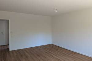 Erstbezug nach Renovierung: Moderne 2-Zimmer-Erdgeschosswohnung mit eigenem Garten in Stuttgart – Die vollständige Adresse der Immobilie erhältst du vom Anbieter., 70599 Plieningen (Ortsteil), Stuttgart – Vorschaubild 2