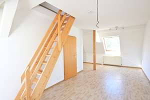 Charmante 3,5-Zimmer-Maisonette-Dachgeschosswohnung in ruhiger Lage von Bochum-Wiemelhausen – Memeler Str. 7, 44789 Wiemelhausen, Bochum – Vorschaubild 3