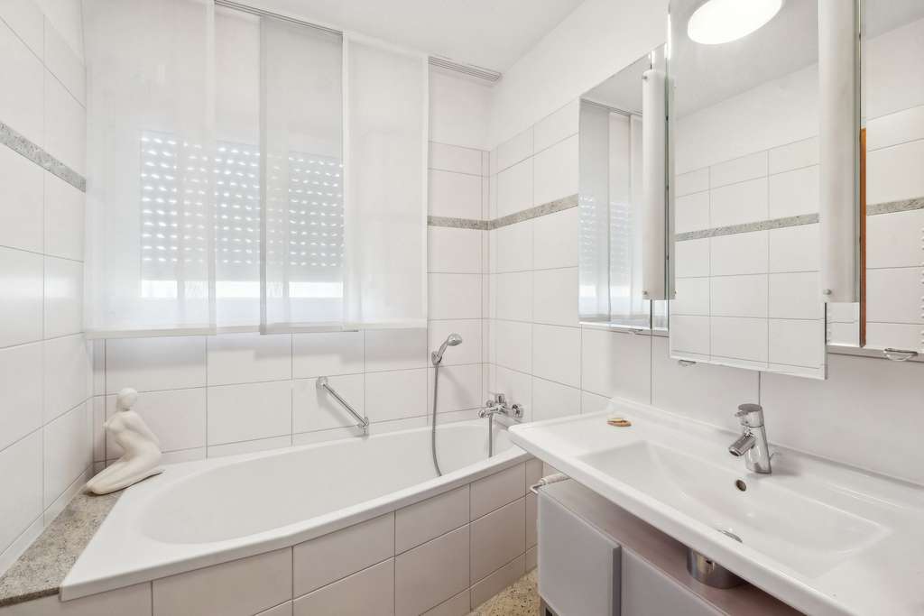 Immobilie in Löchgau - 1-2 Familienhaus in ruhiger Lage und großem Garten - Bild 4