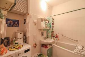 Langfristig Vermietet: 2-Zimmer-Wohnung mit Balkon und Kellerabteil in Hohenschönhausen – Die vollständige Adresse der Immobilie erhältst du vom Anbieter., 13059 Neu-Hohenschönhausen, Berlin – Vorschaubild 10