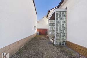 Solides Einfamilienhaus mit Entwicklungspotenzial in guter Lage – 67063 Friesenheim, Ludwigshafen am Rhein – Vorschaubild 2