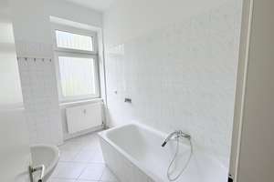 Modernisiert & bezugsfertig: Helle 2-Zimmer-Altbauwohnung mit Balkon in gepflegter Lage – Schnellerstraße 54, 12439 Niederschöneweide, Berlin – Vorschaubild 10