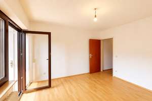 *Niedrige Provision* Neckarstadt-Ost: Bezugsfreie 3-Zimmer-Wohnung, teilrenoviert, mit Stellplatz – 68167 Neckarstadt-Ost/Wohlgelegen, Mannheim – Vorschaubild 5