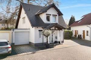 Familientraum in Alt-Hürth – zeitloses Einfamilienhaus mit großzügigem Garten in ruhiger Lage – Die vollständige Adresse der Immobilie erhältst du vom Anbieter., 50354 Hürth – Vorschaubild 1