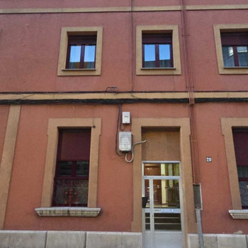 Zwei-Zimmer-Wohnung in Mieres zu renovieren