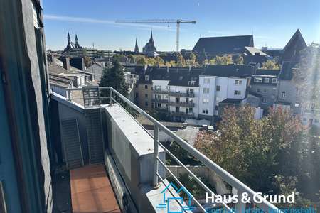 *** charmante 2-Zimmer-Wohnung - mit Balkon - in guter Lage im Pontviertel ***