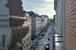 Einziehen & wohlfühlen – 
Altbau mit Stuck und Charakter – Die vollständige Adresse der Immobilie erhältst du vom Anbieter., 70180 Heusteigviertel, Stuttgart – Vorschaubild 1