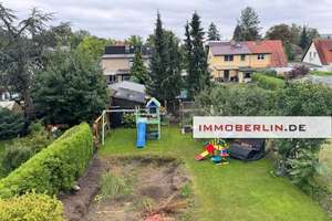 IMMOBERLIN.DE - Sehr attraktives Haus mit Südgarten & Garage in familienfreundlicher Lage – Die vollständige Adresse der Immobilie erhältst du vom Anbieter., 12683 Biesdorf, Berlin – Vorschaubild 1