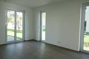 Doppelhaushälfte mit eigenem Garten, großer Terrasse und Einbauküche! – Wegedornstraße 263A, 12524 Berlin – Vorschaubild 2