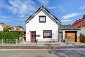 Gepflegtes Zweifamilienhaus mit Garage in beliebter Lage von Bremen-Grohn – Die vollständige Adresse der Immobilie erhältst du vom Anbieter., 28759 Grohn, Bremen – Vorschaubild 1