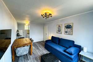 Voll möbliertes 2 1/2 Zimmer Apartment mit Balkon und High-Speed-Internet