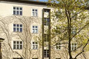 Zwei Zimmer im Szenebezirk! – Varnhagenstraße 2, 10439 Prenzlauer Berg, Berlin – Vorschaubild 2