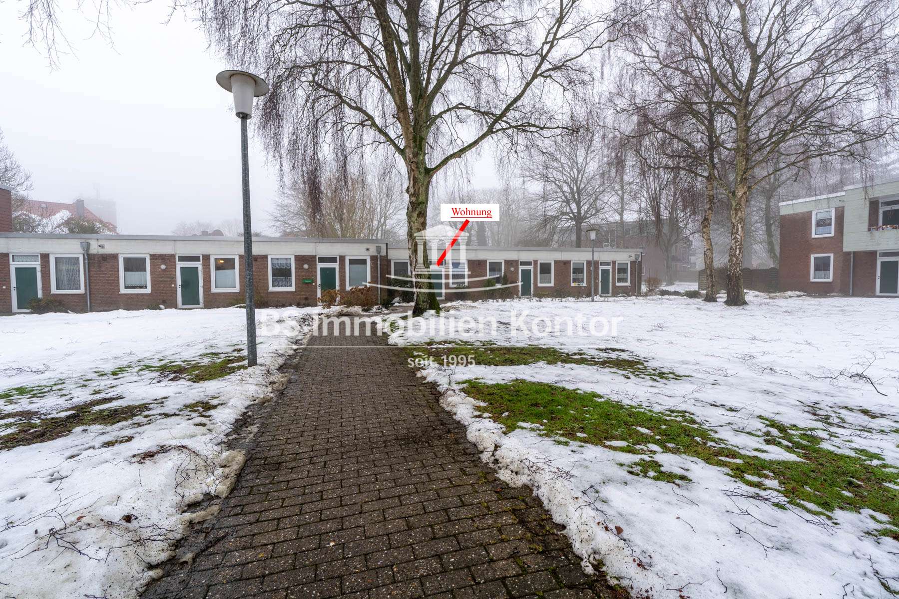 Kapitalanleger aufgepasst! Vermietete, renovierungsbedürftige Erdgeschosswohnung mit Terrasse in Sen, Aurich Kreis – Bild 2