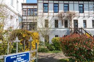 Lichtdurchflutete Altbauwohnung auf beeindruckendem Gartengrundstück in Bonn-Kessenich – Bergstraße 135A, 53129 Kessenich, Bonn – Vorschaubild 3
