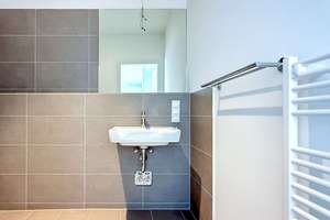 Kompakte Dachgeschosswohnung nah Schloß Charlottenburg - 3 Zimmer am Mierendorffplatz – Osnabrücker Straße 27, 10589 Charlottenburg, Berlin – Vorschaubild 12