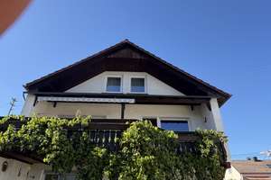 Zuhause mit vier Zimmern und Balkon in Pfuhl