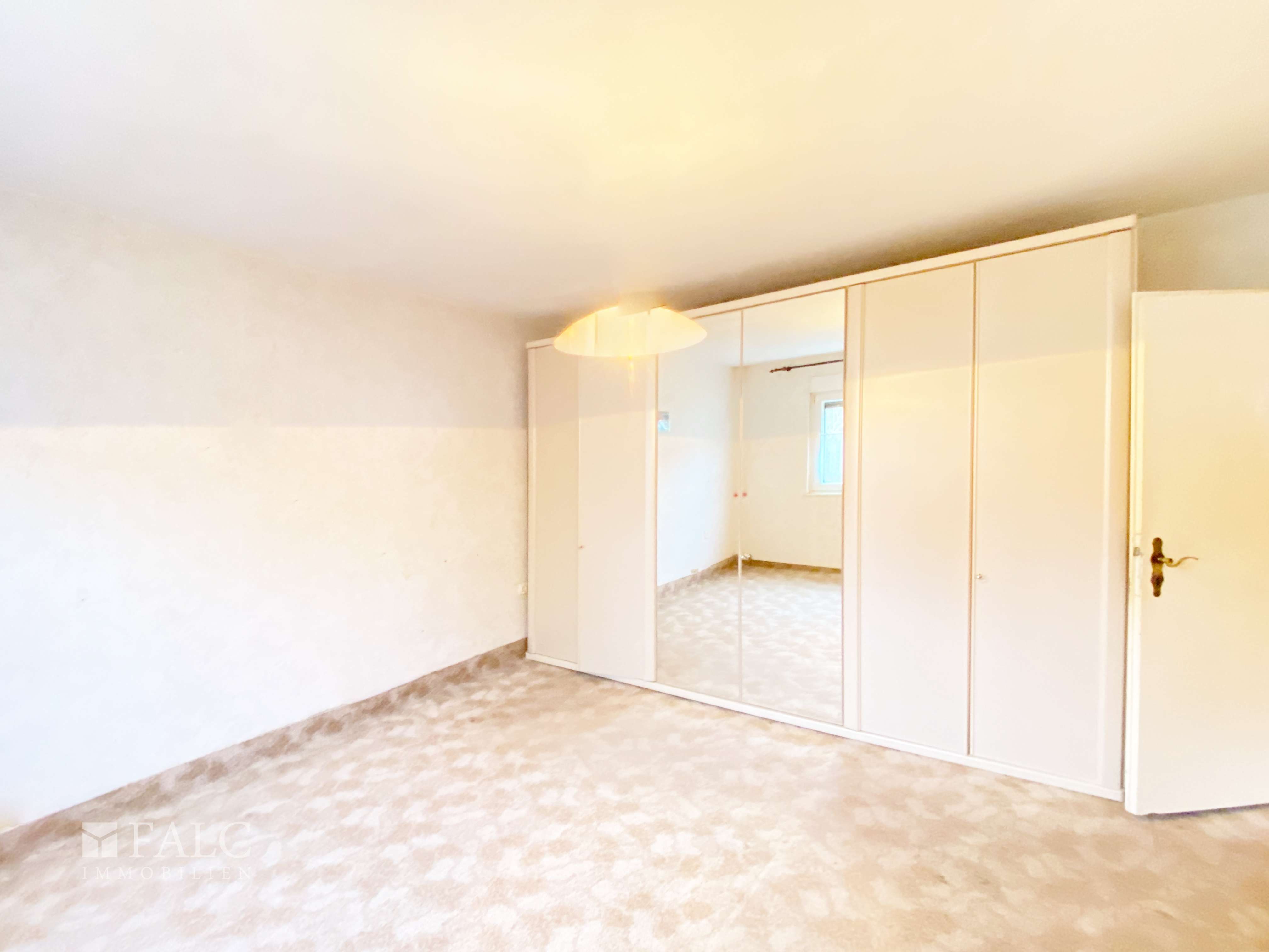 Immobilie in Mertendorf - Kompaktes Haus Nähe Naumburg und Osterfeld mit viel Garten und Natur rundum - KfW55-Standard möglich - Bild 2