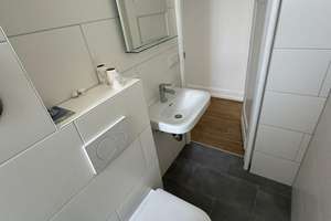 Neu sanierte 2-Zimmer-Wohnung in Frankfurt am Main/WG geeignet – 60326 Gallus, Frankfurt am Main – Vorschaubild 2