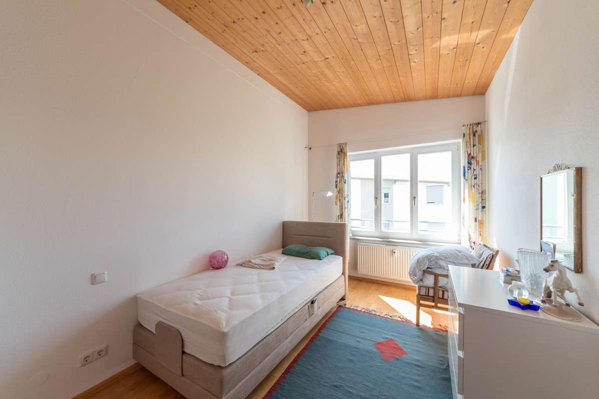 Immobilie in Bad Tölz - Dachterrasse mit Karwendelblick! - Bild 2