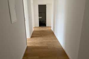 Kulturnah " WOHNEN"  in neuwertiger  Wohnung mit Balkon" – Westwall 75, 47798 Krefeld – Vorschaubild 2