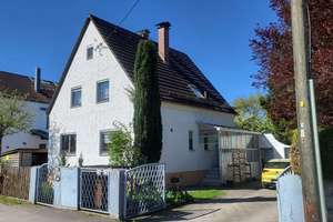 Charmantes Schmuckstück mit Potenzial in idyllischer Lage – Die vollständige Adresse der Immobilie erhältst du vom Anbieter., 80999 Untermenzing, München – Vorschaubild 3