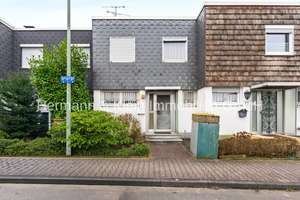 Reihenmittelhaus mit Charme und Potenzial – Ihr  Zuhause in beliebter Lage von Frankfurt-Nied – Die vollständige Adresse der Immobilie erhältst du vom Anbieter., 65934 Nied, Frankfurt am Main – Vorschaubild 1