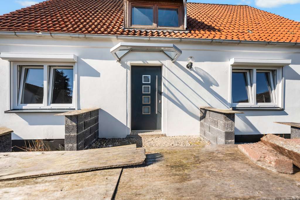 Immobilie in Weyhe - Entkernte Dachgeschosswohnung im Herzen von Kirchweyhe - Bild 2