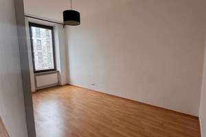 großes WG-Zimmer für Auszubildende und Studierende - nähe Fürther Innenstadt! – Die vollständige Adresse der Immobilie erhältst du vom Anbieter., 90762 Stadtpark, Stadtgrenze, Fürth – Vorschaubild 5