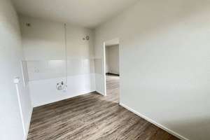Sanierte 3-Zimmer-Wohnung mit Balkon in Zwickau, Pölbitz – Moseler Straße 12, 8058 Pölbitz, Zwickau – Vorschaubild 5