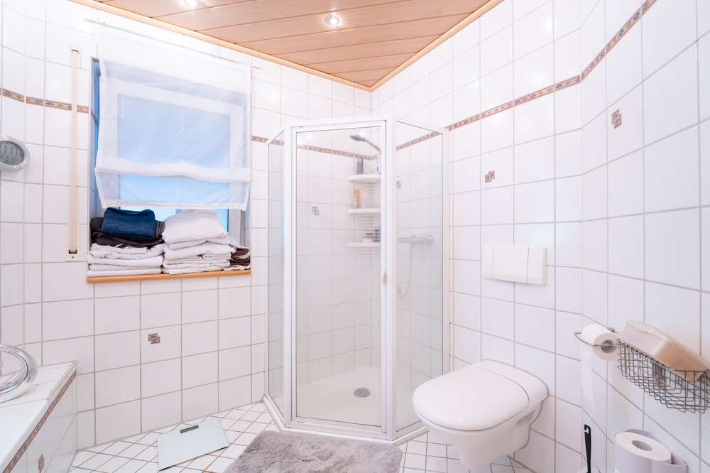 Immobilie in Weisel - ***Raumvielfalt und Gartenidylle*** - Bild 9