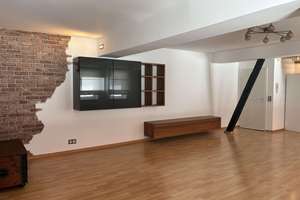 Frankfurt-Zeilsheim - außergewöhnliches Wohnen-Ehemalige Scheune mit Loft-Charakter – 65931 Zeilsheim, Frankfurt am Main – Vorschaubild 3