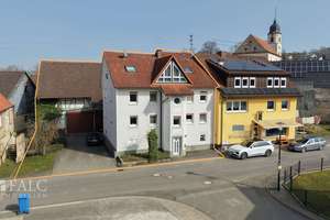 Platzwunder in Ravenstein! 3-Familienhaus inkl. großzügiger Scheune - FALC Immobilien Heilbronn – Die vollständige Adresse der Immobilie erhältst du vom Anbieter., 74747 Ravenstein – Vorschaubild 2
