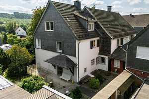 Leben auf dem eigenen Hof! Wohnhaus mit Scheune, Einliegerwohnung und großem Grundstück! – Die vollständige Adresse der Immobilie erhältst du vom Anbieter., 51674 Wiehl – Vorschaubild 4