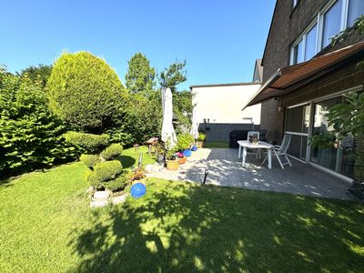Seltene Gelegenheit!Attraktives 4-Familienhaus mit 6 Garagen, Photovoltaikanlage & großem Grundstück