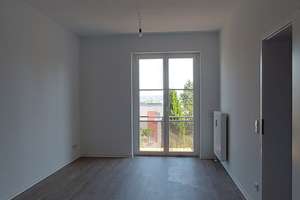 Ruhige Lage!  Neu sanierte 2 Zimmer Wohnung im 1. Obergeschoß ab sofort zu vermieten!