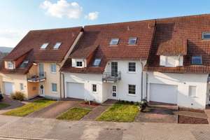 Modernes Einfamilienhaus am Feldrand – Die vollständige Adresse der Immobilie erhältst du vom Anbieter., 66882 Hütschenhausen – Vorschaubild 1