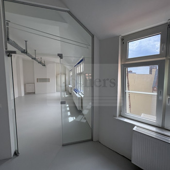 Attraktive Bürofläche im Herzen Berlins |  Hohe Decken |  Lagerflächen |  Provisionsfrei