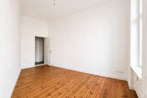 Bezugsfreie 2-Zimmer-Altbauwohnung mit Gäste-WC und Balkon – Die vollständige Adresse der Immobilie erhältst du vom Anbieter., 13347 Gesundbrunnen, Berlin – Vorschaubild 4
